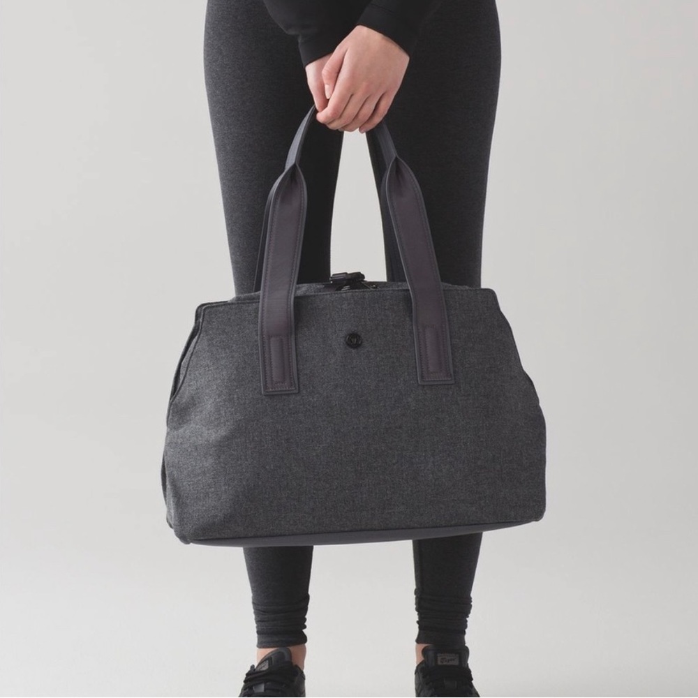 Lululemon Go Getter Gym Bag in grey